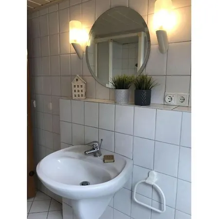 Mr Hannes Modern Retreat *